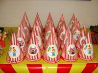 Red striped clown / carnival hat (Set of 6)