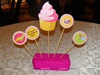 Candyland table centerpiece decoration to adorn your tables